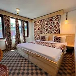A House Pahalgam