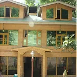 Hotel New Tourist Palace, Pahalgam