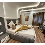 Mala Castle Cottages And Hotel, Pahalgam