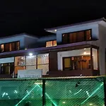 Hotel Luxury Heights