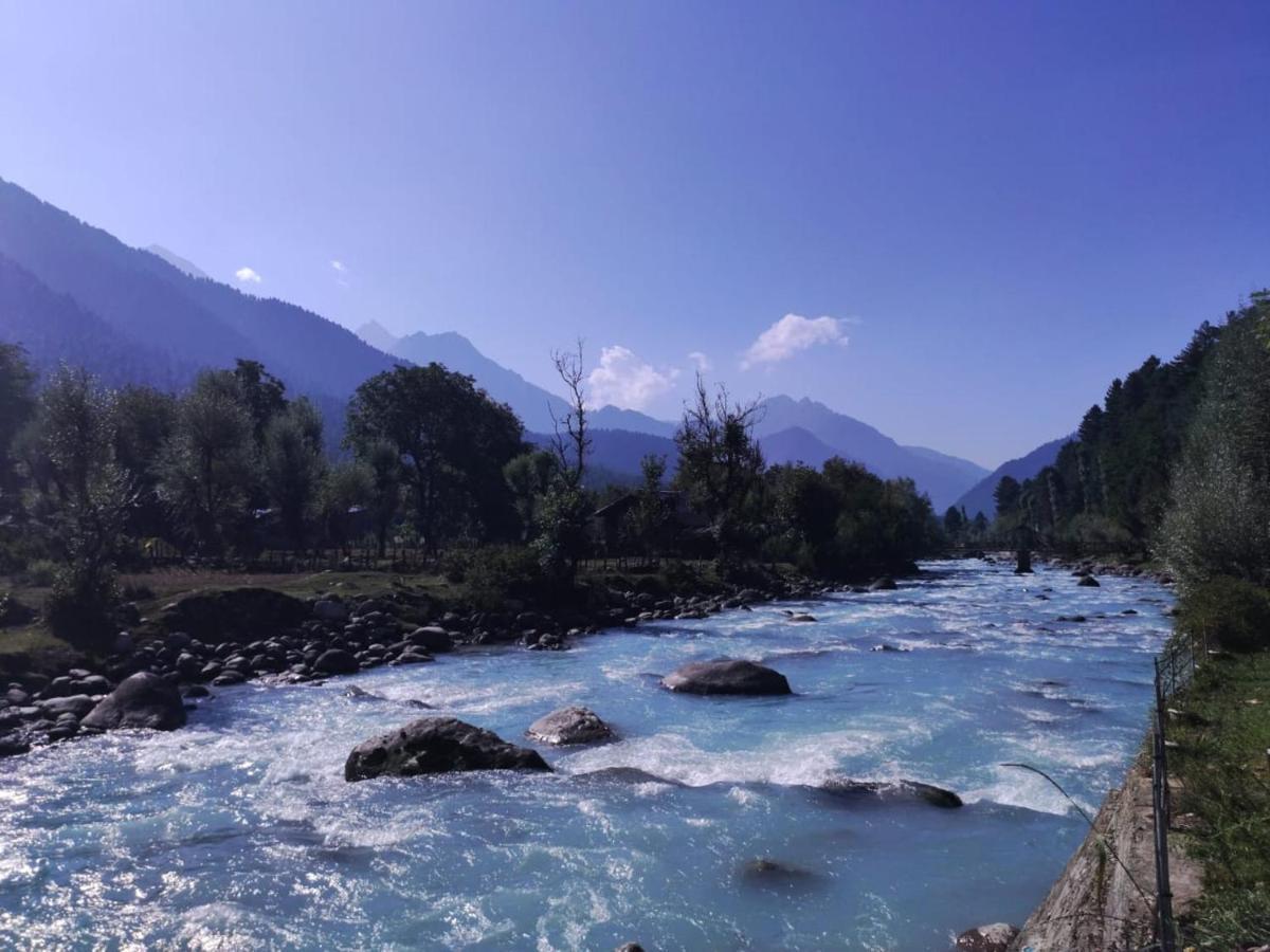Hotel White House Pahalgam