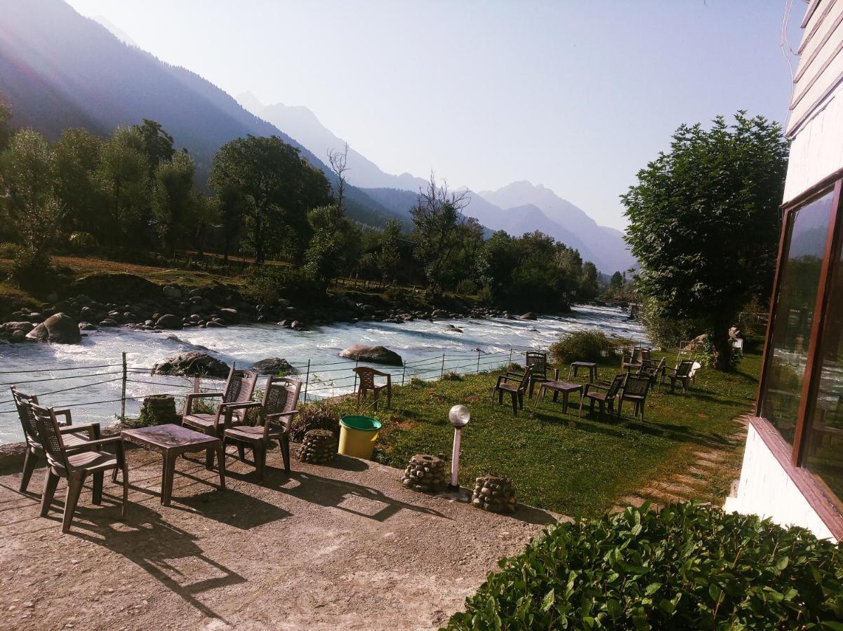 White House 3* Pahalgam