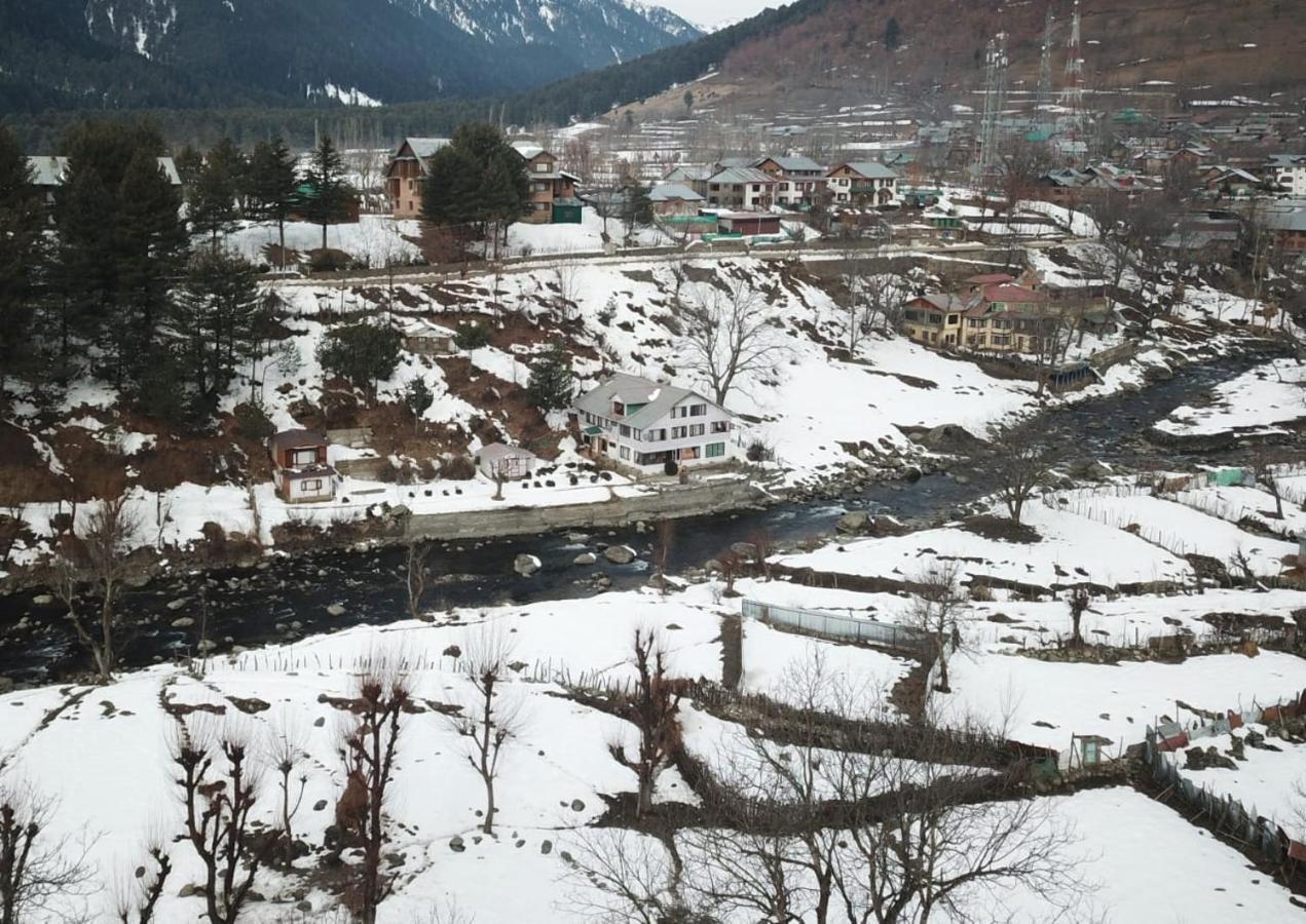 Hotel White House Pahalgam