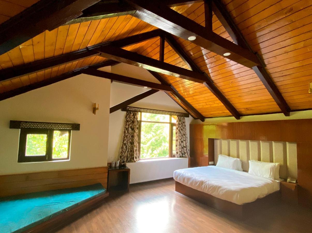 Six Seasons Pahalgam Hotel