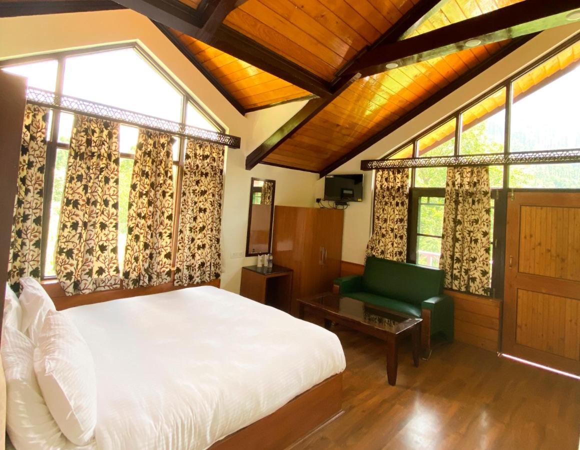 Six Seasons Pahalgam Pahalgam