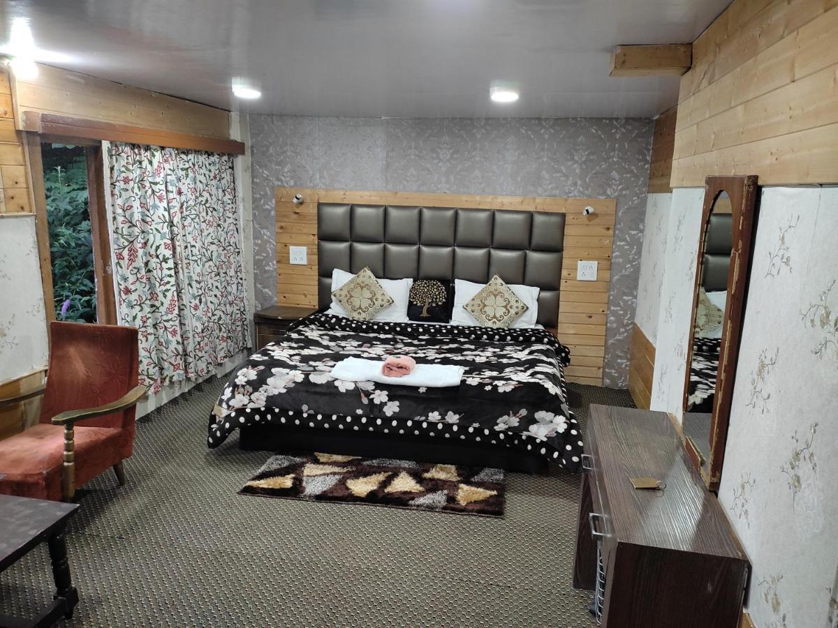 Hotel White House 3*