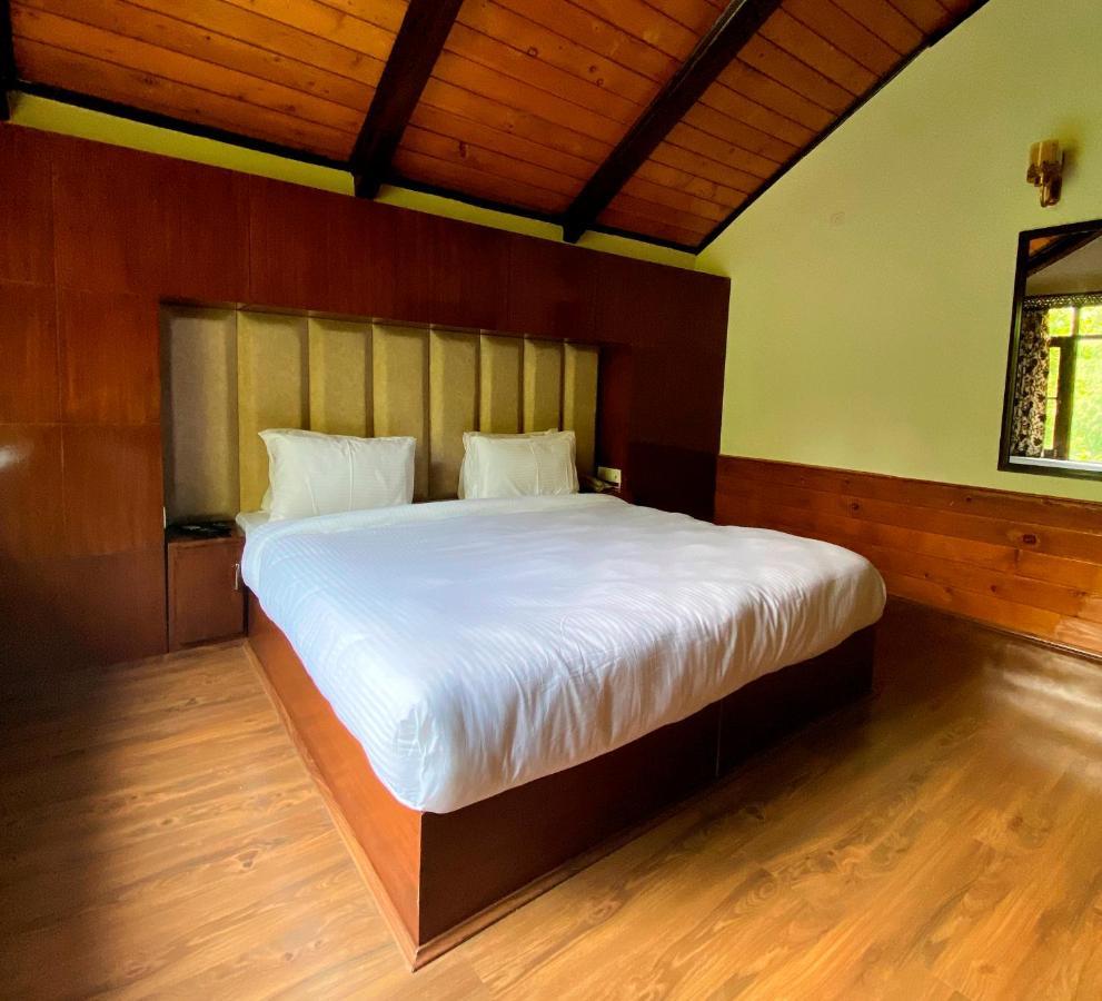 Six Seasons Pahalgam 4*