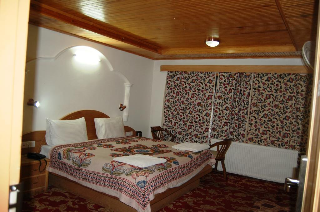 Paradise Hotel Pahalgam