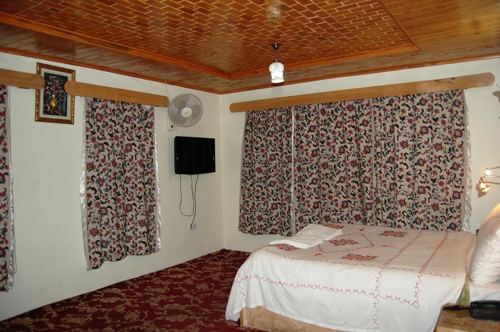 Hotel Paradise Pahalgam