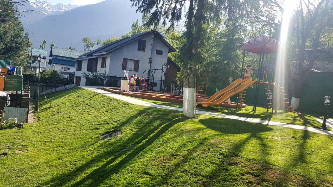 Hotel Pine Spring