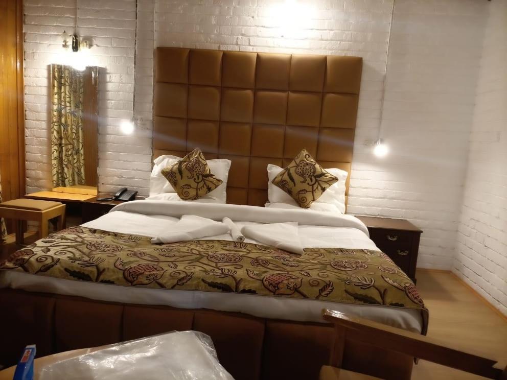 The Mansion Hotel