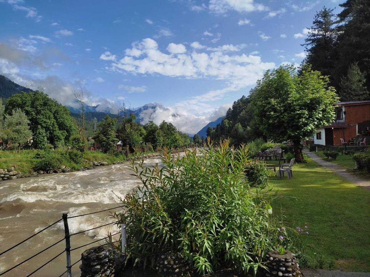 White House 3* Pahalgam