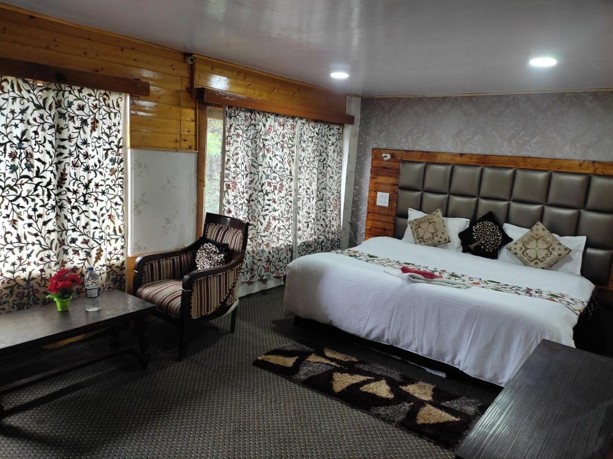 Hotel White House Pahalgam