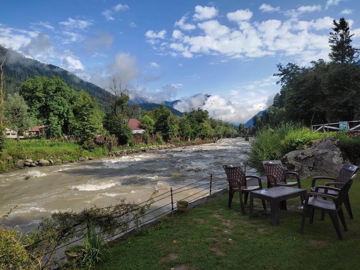 Hotel White House Pahalgam