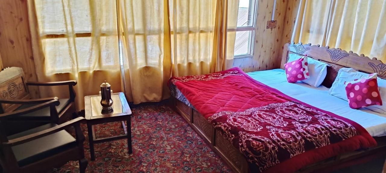 New Snow View Guest house Pahalgam
