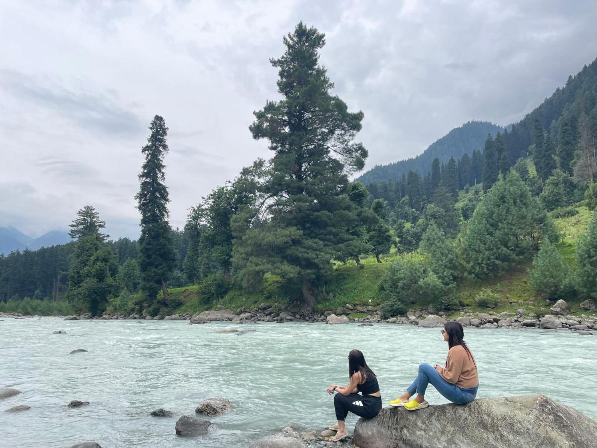 Luxury tent Woodswalk Pahalgam