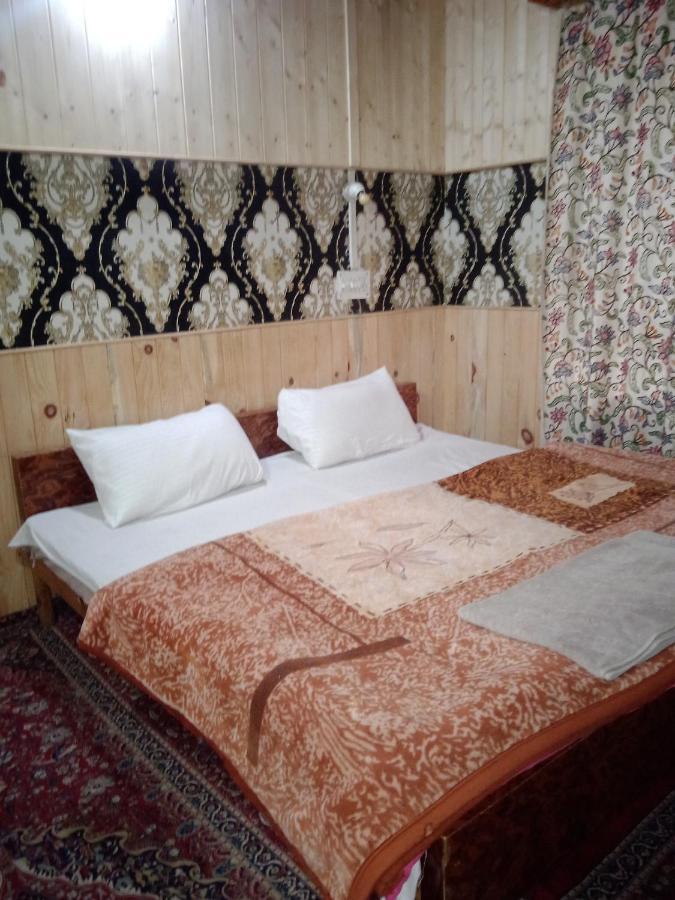 Rainbow Palace Hotel Pahalgam