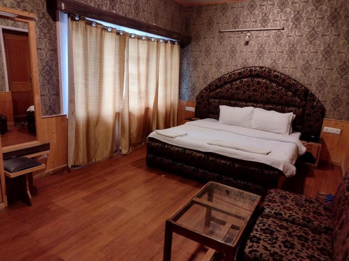Hotel Outlook Pahalgam