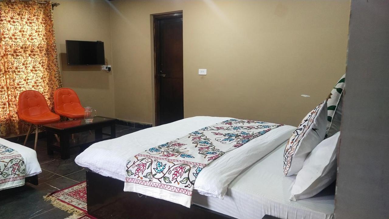 Hotel Seven 2*