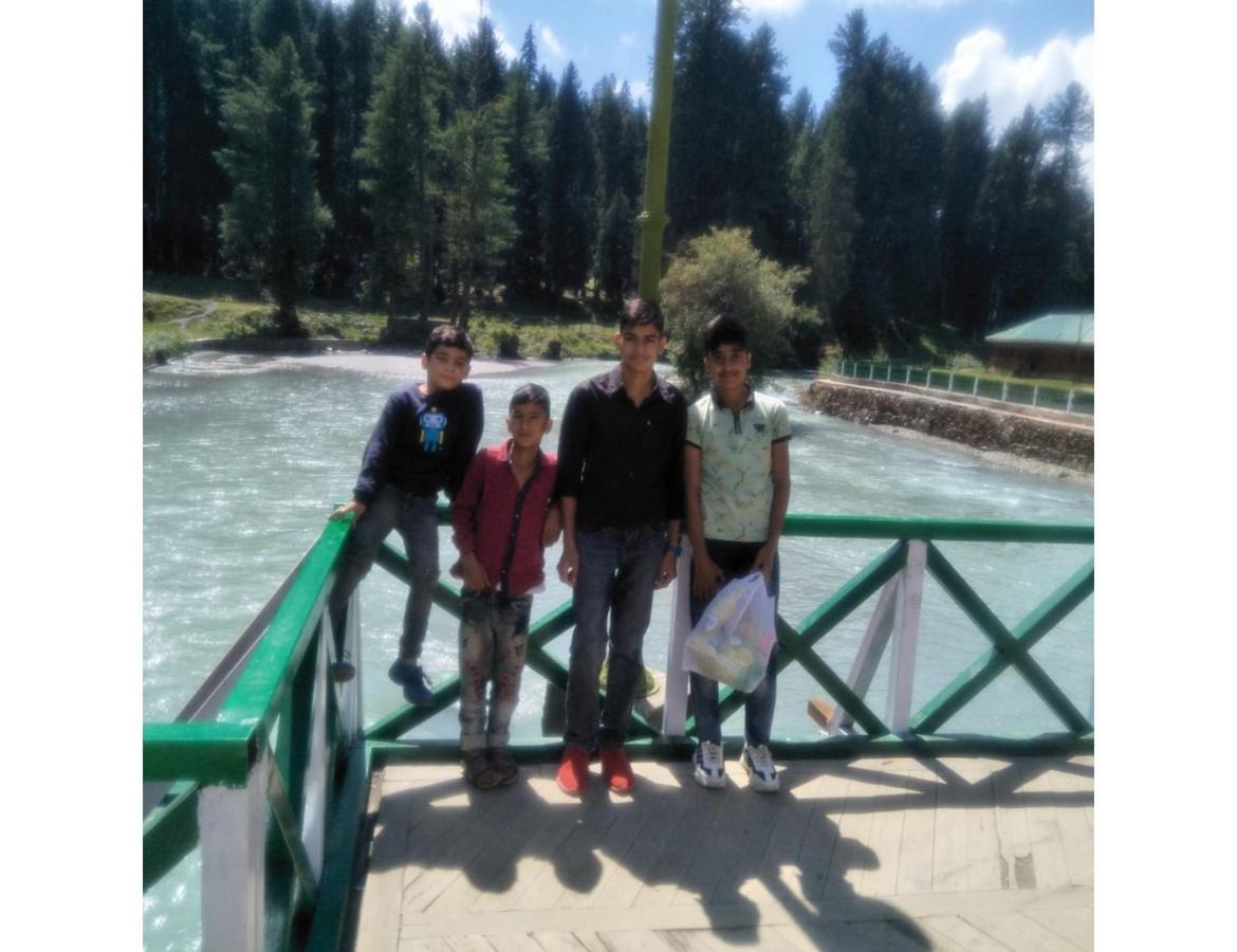 Wonderland, * Pahalgam