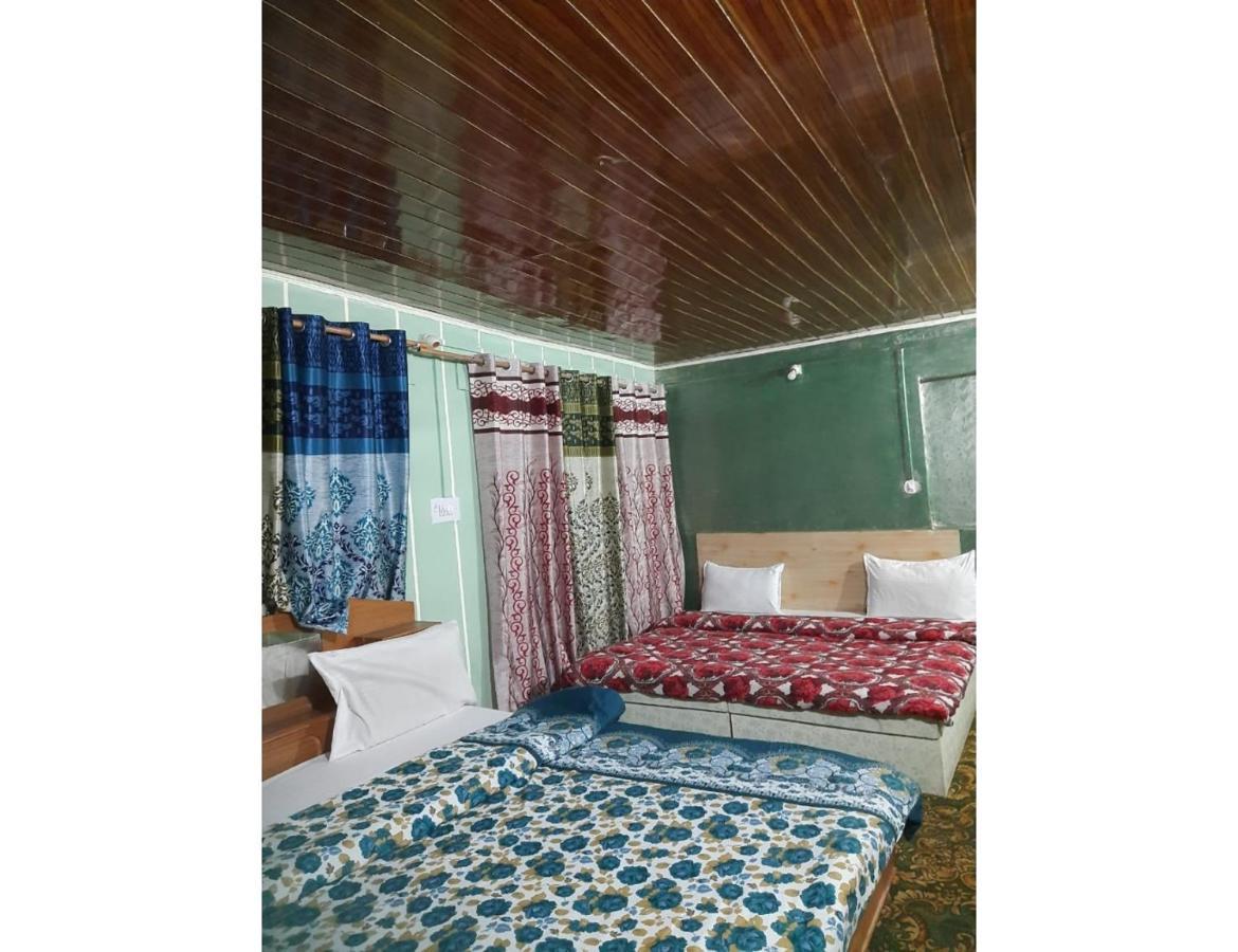 Wonderland, * Pahalgam