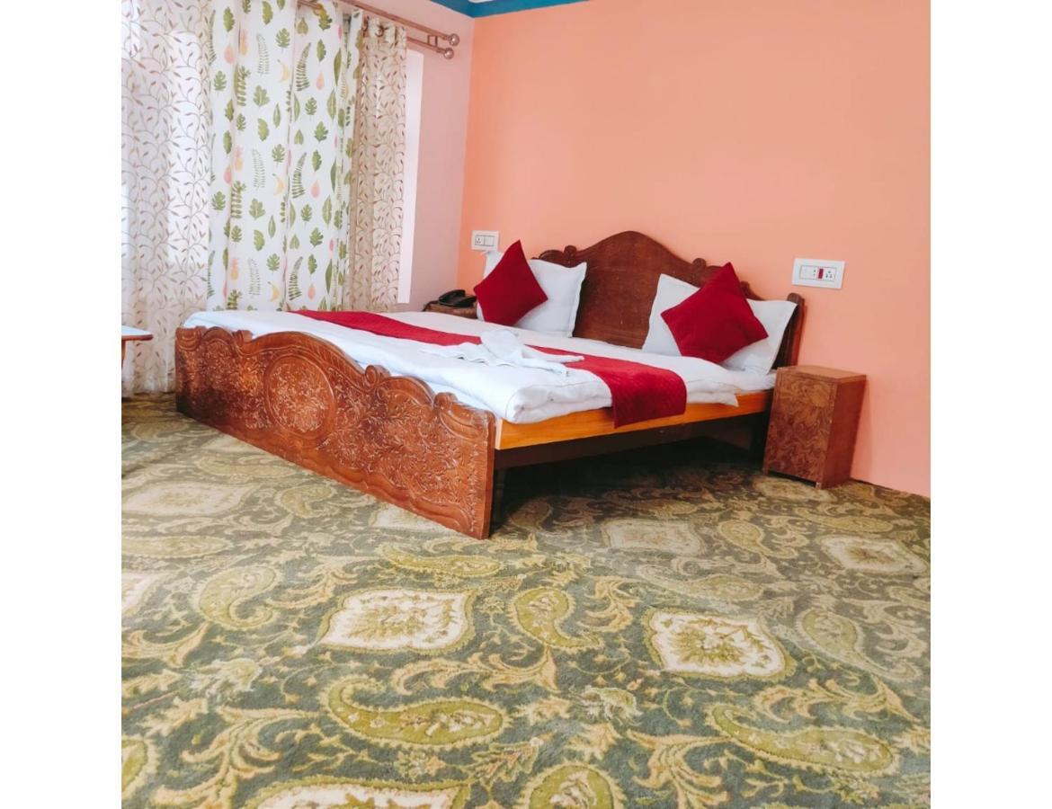 Noor Mahal, Homestay *