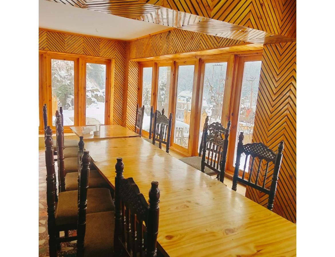 Noor Mahal, Homestay