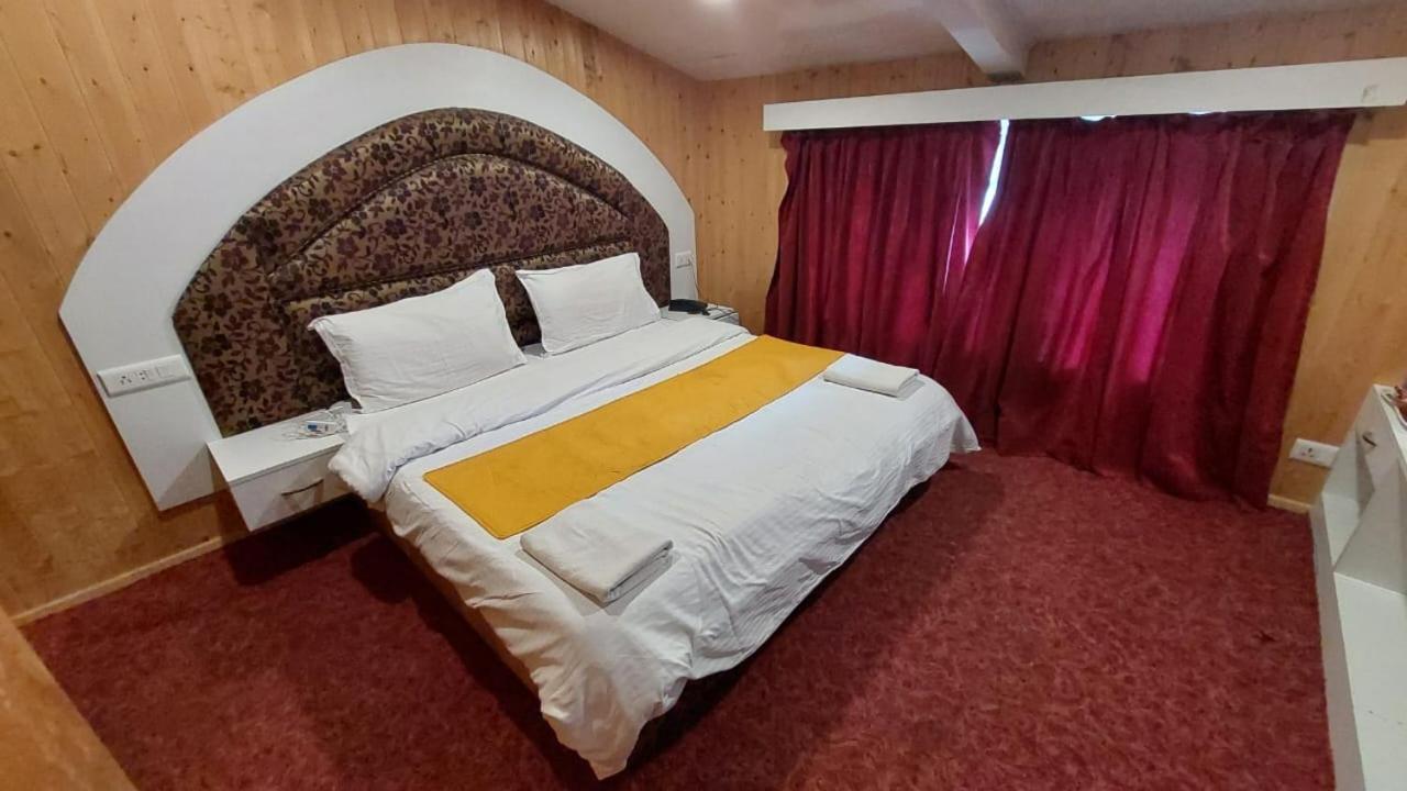 Outlook 3* Pahalgam
