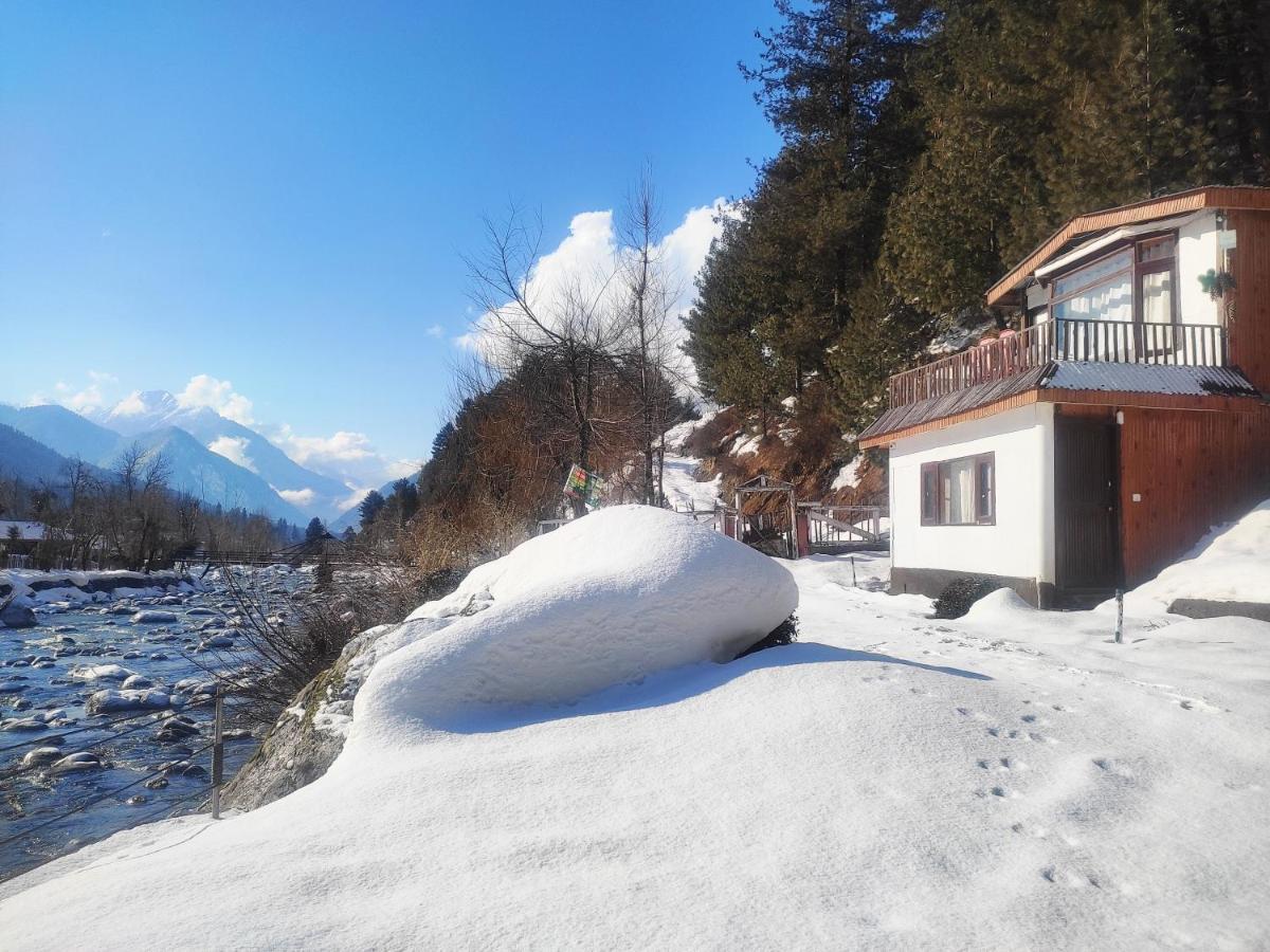 White House 3* Pahalgam