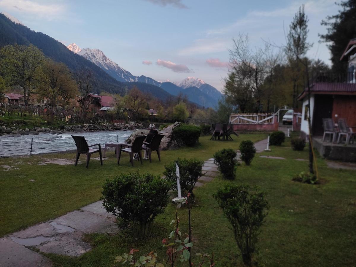 White House 3* Pahalgam