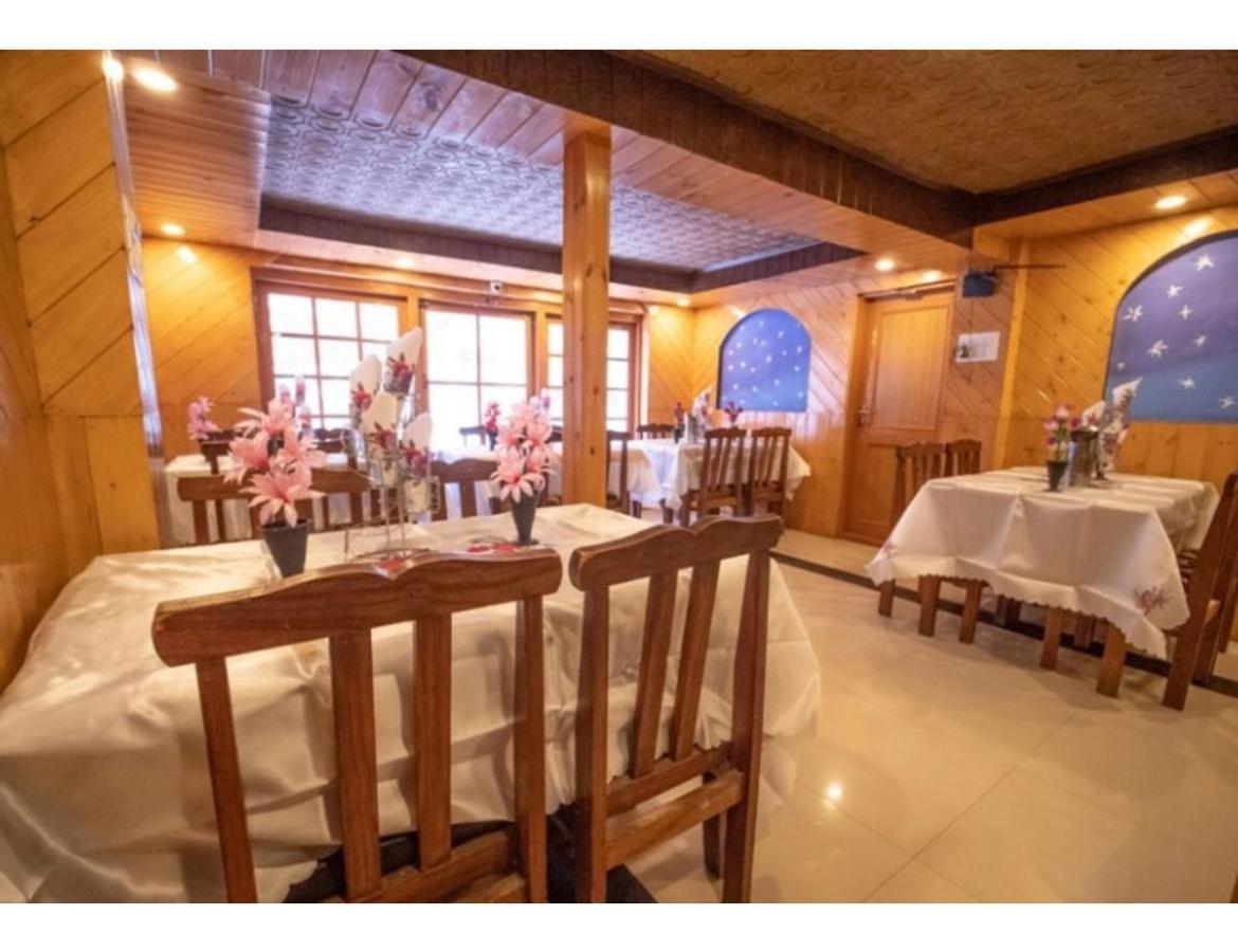 Tourist Palace, * Pahalgam