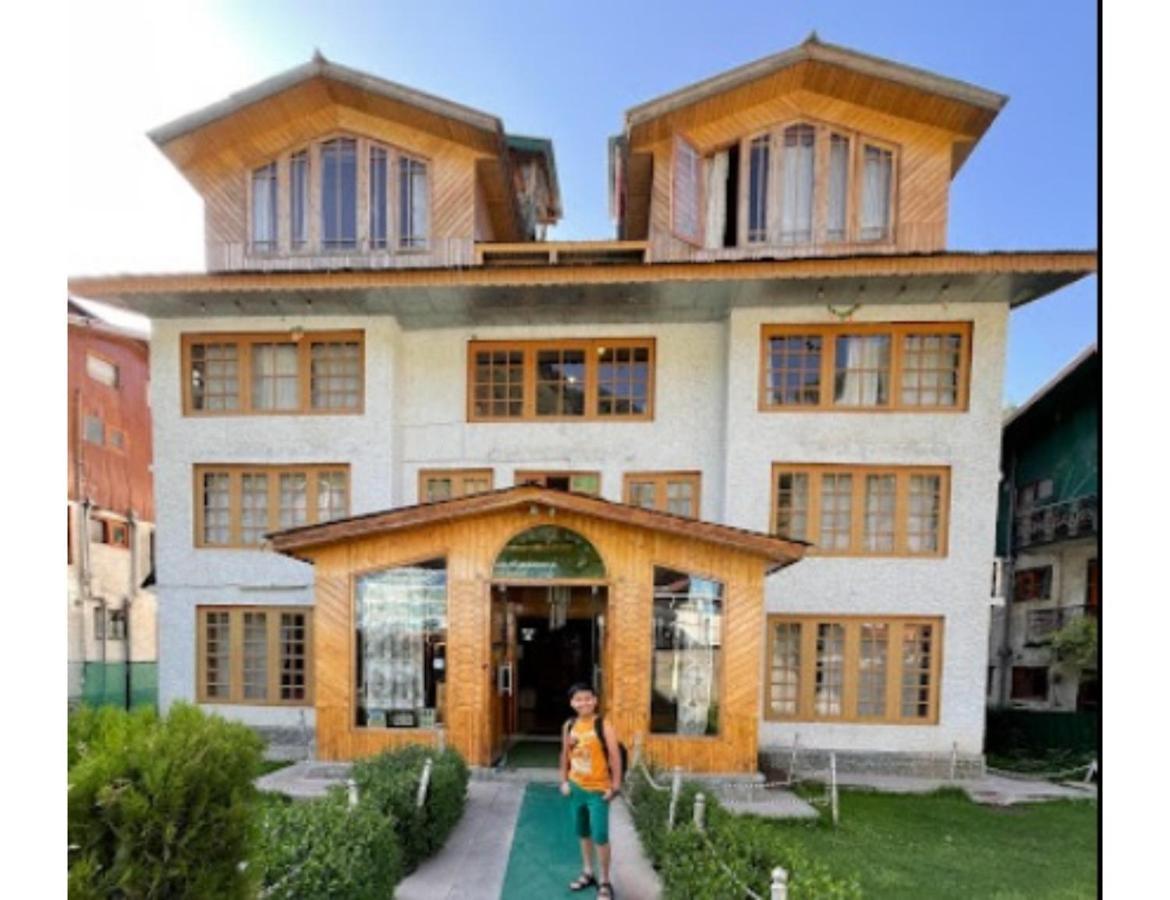 Tourist Palace, *