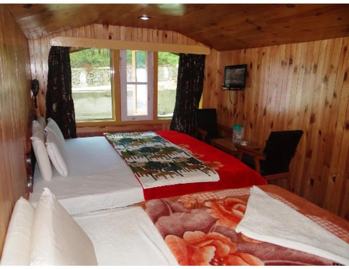 New Tourist Palace, Pahalgam