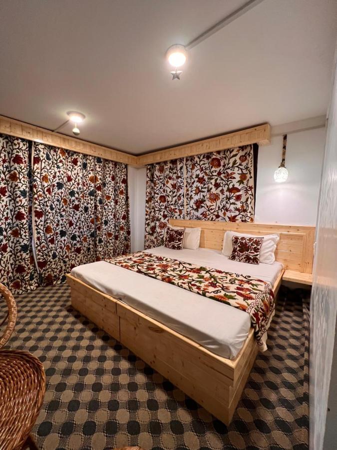 A House Hotel Pahalgam