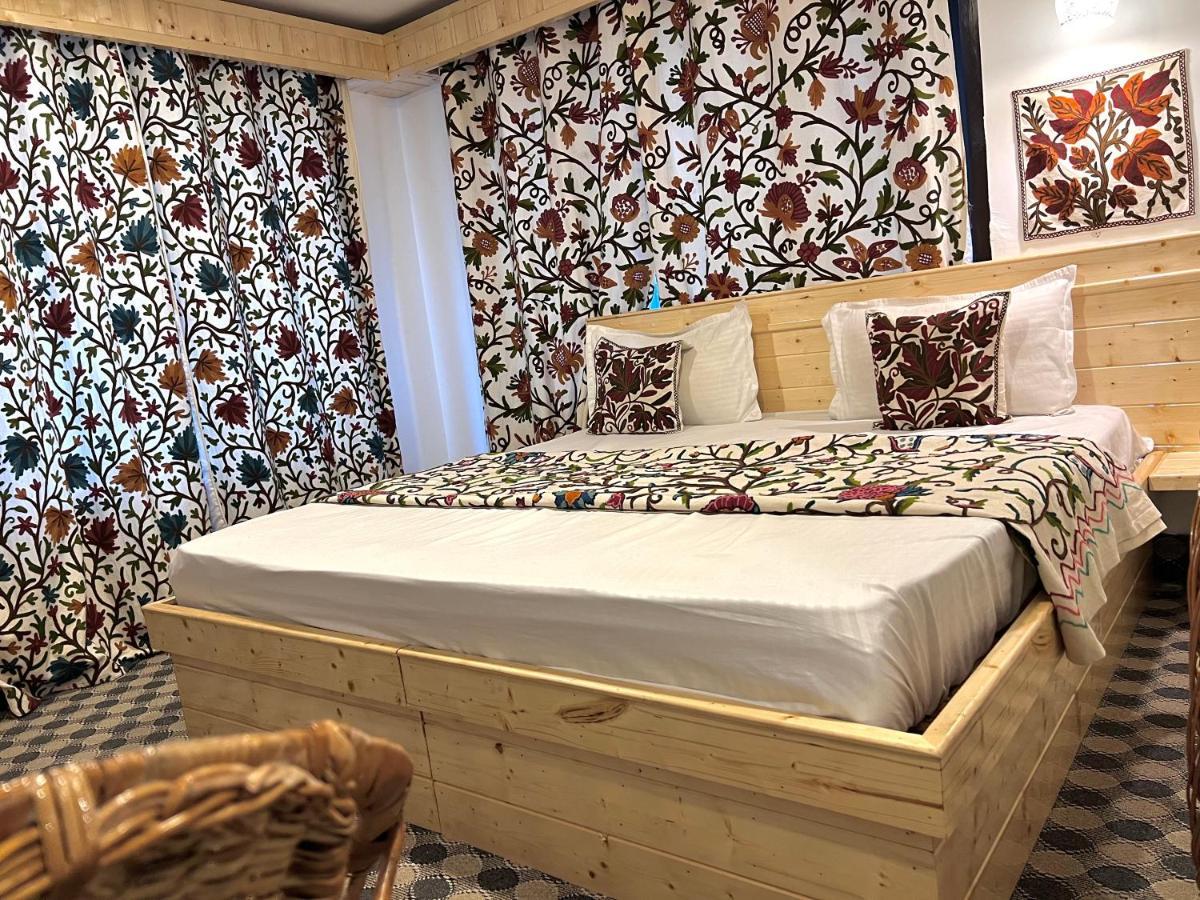 A House Hotel *