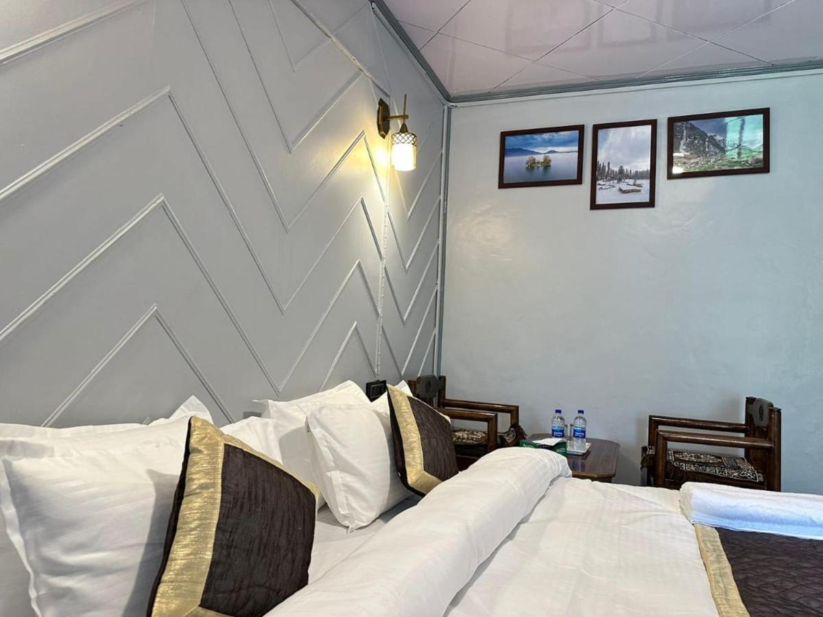 Hotel Waterfront Pine Pahalgam
