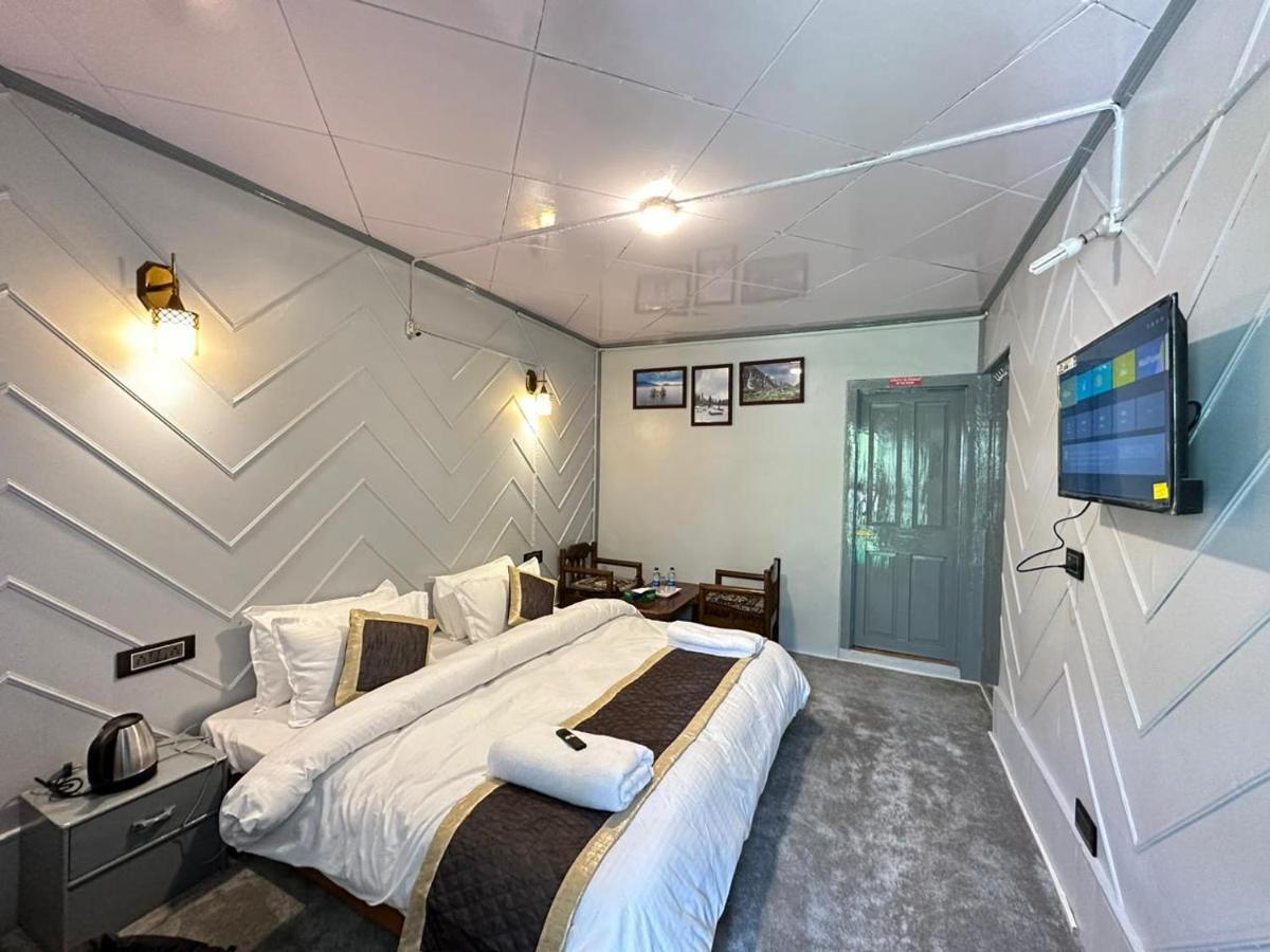 Hotel Waterfront Pine 3*