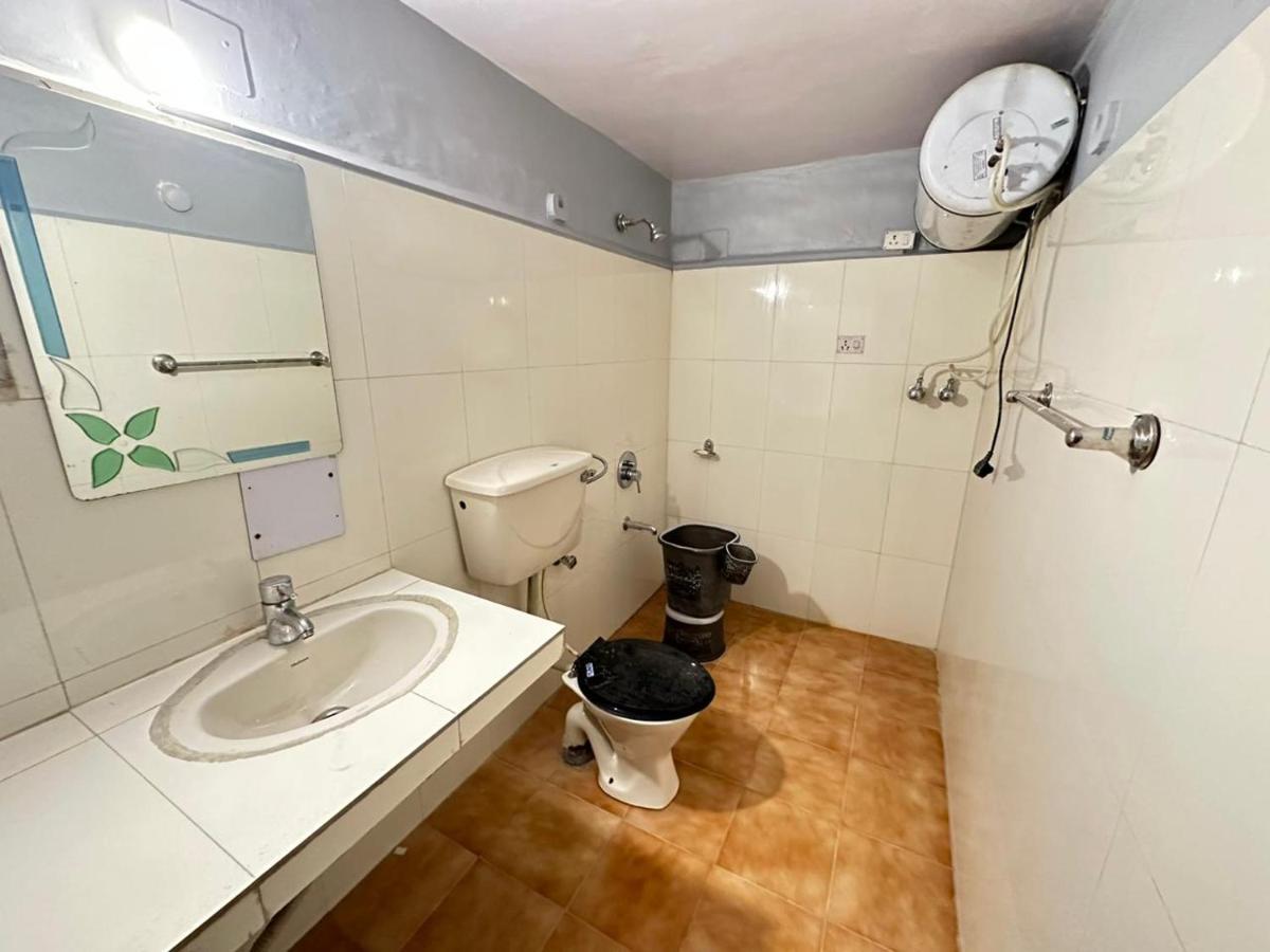 Hotel Waterfront Pine Pahalgam