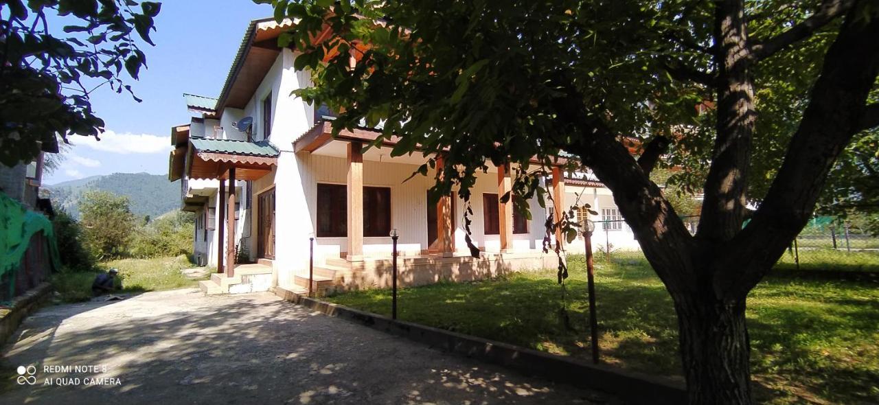 Walnut Tree Hotel *