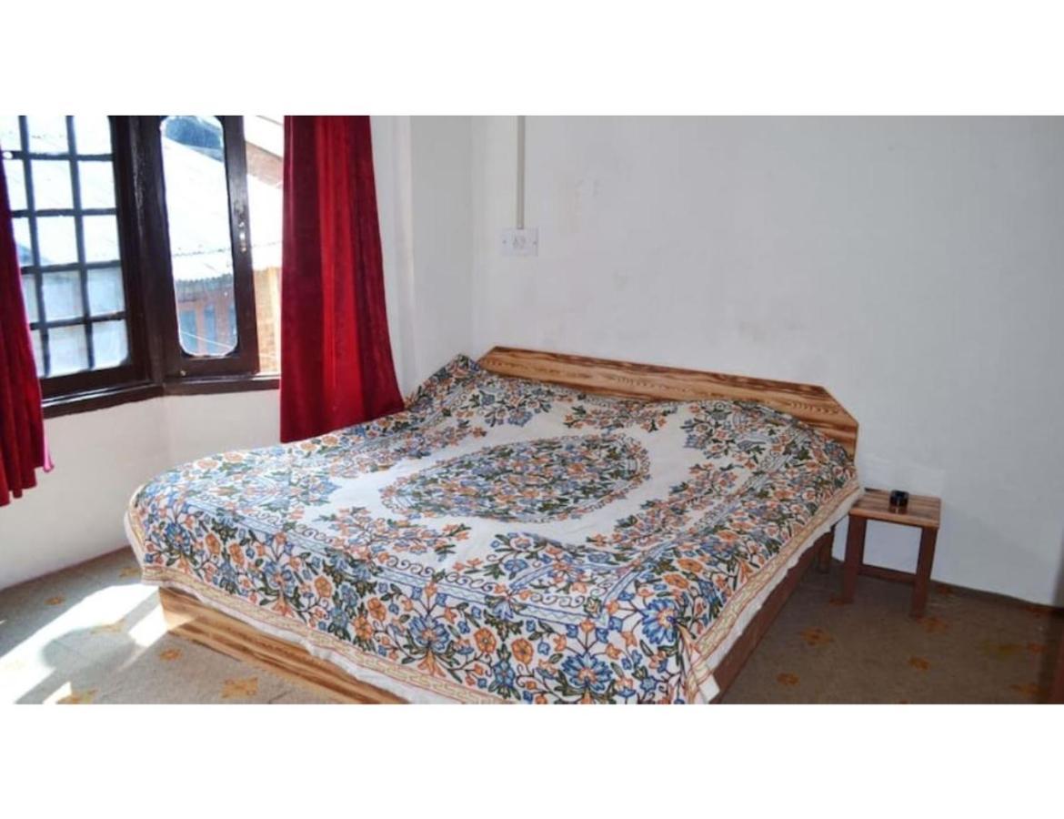 Snow Peak Guest House, Homestay Pahalgam