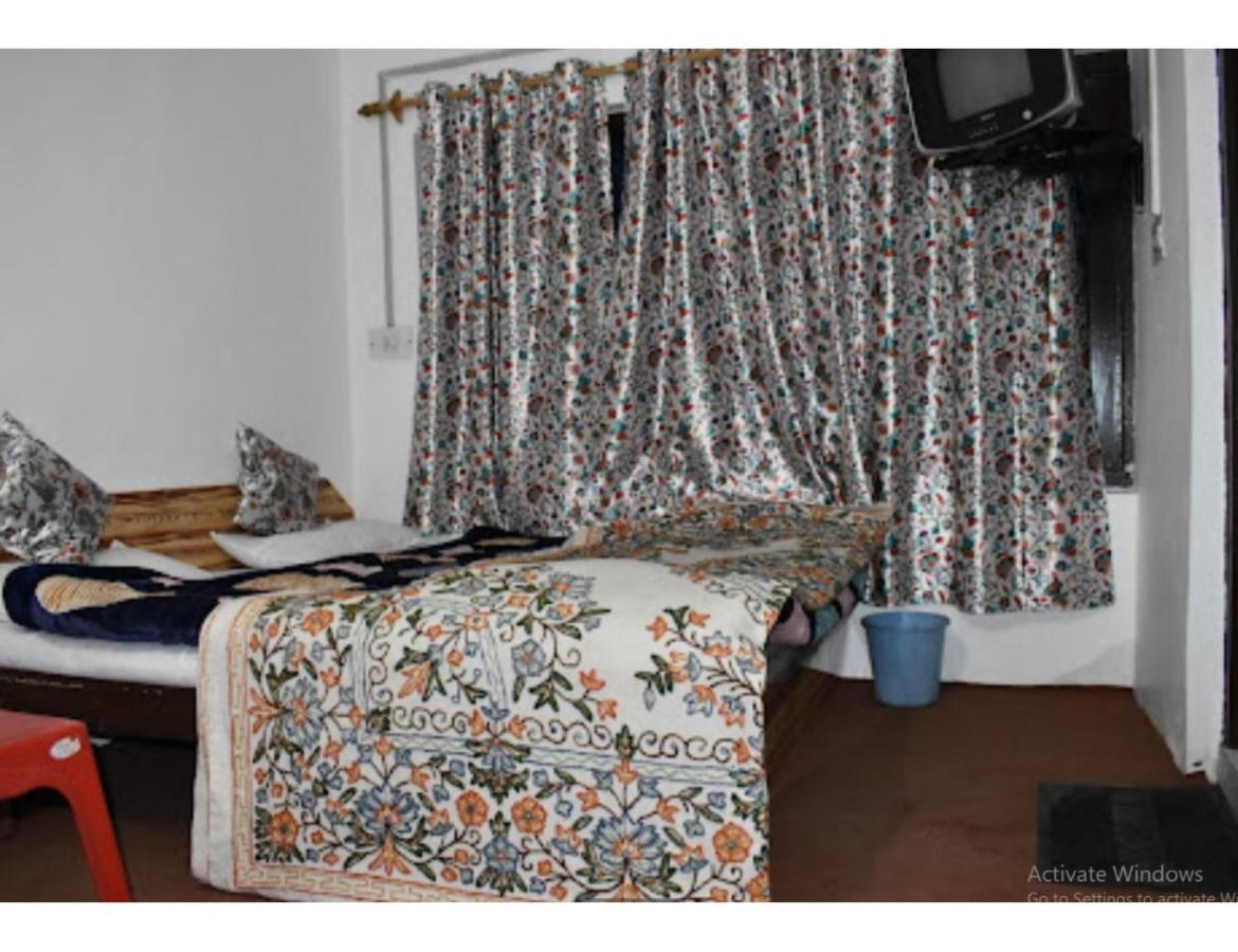 Snow Peak Guest House, Homestay *