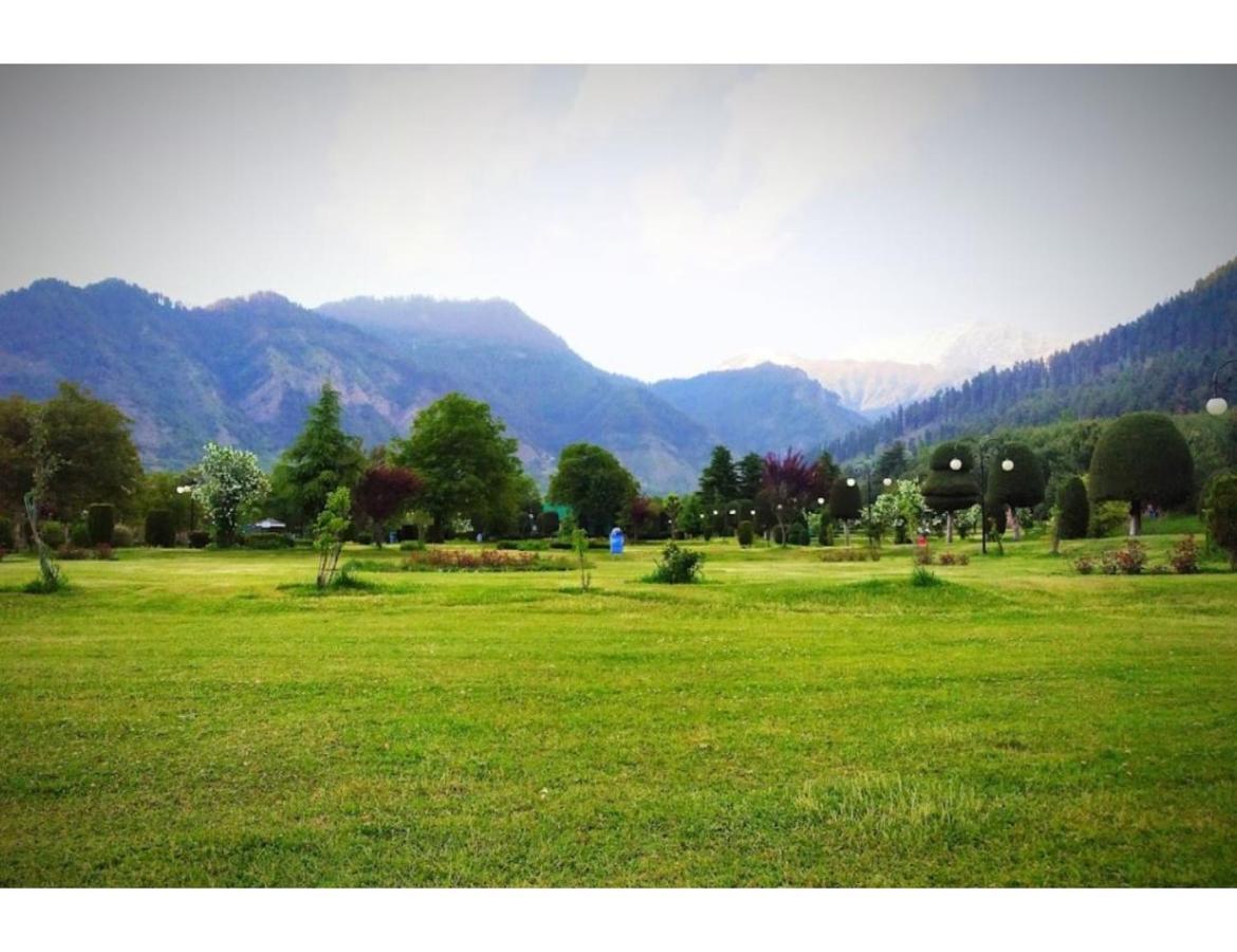 Snow Peak Guest House, *
