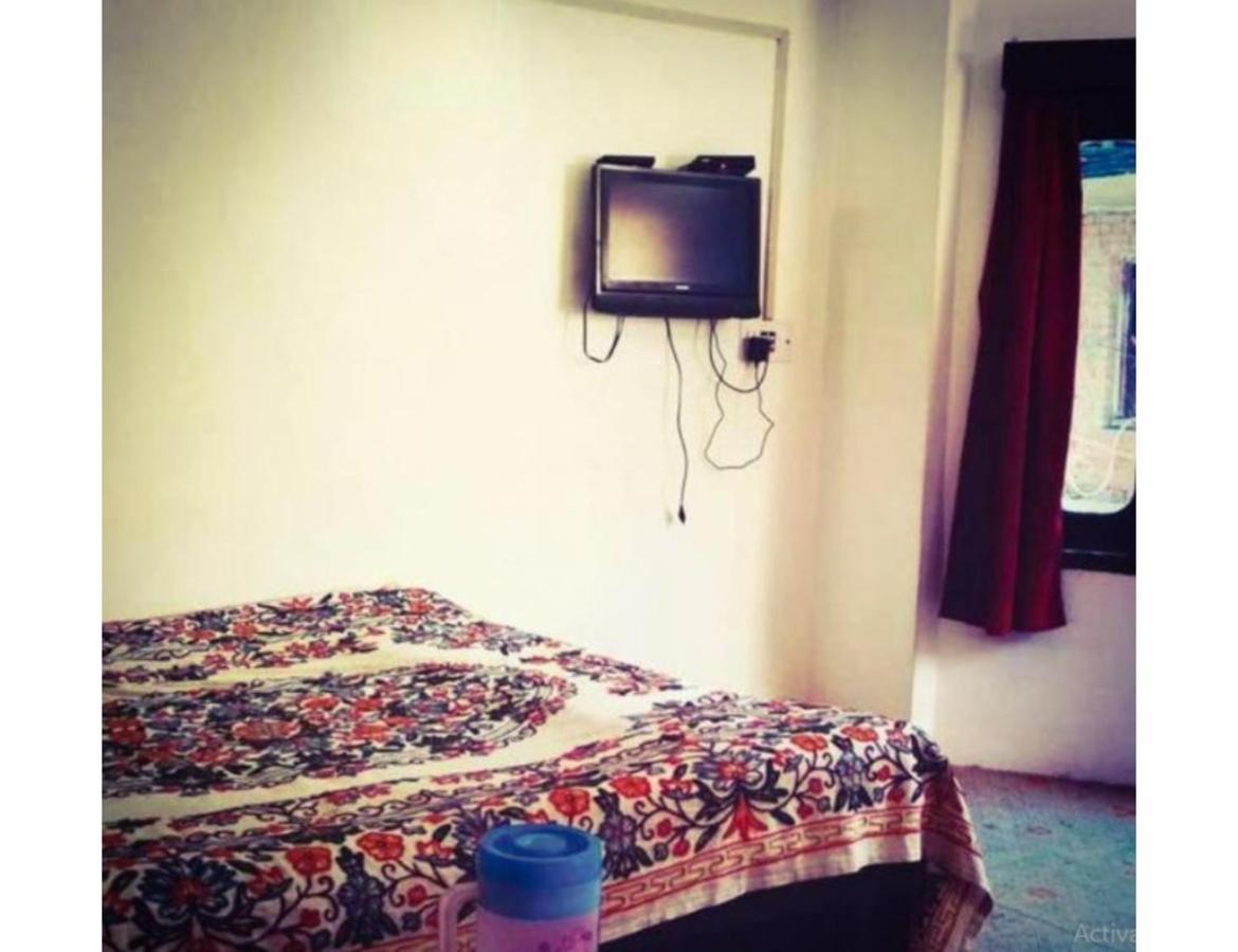 Homestay Snow Peak Guest House, *
