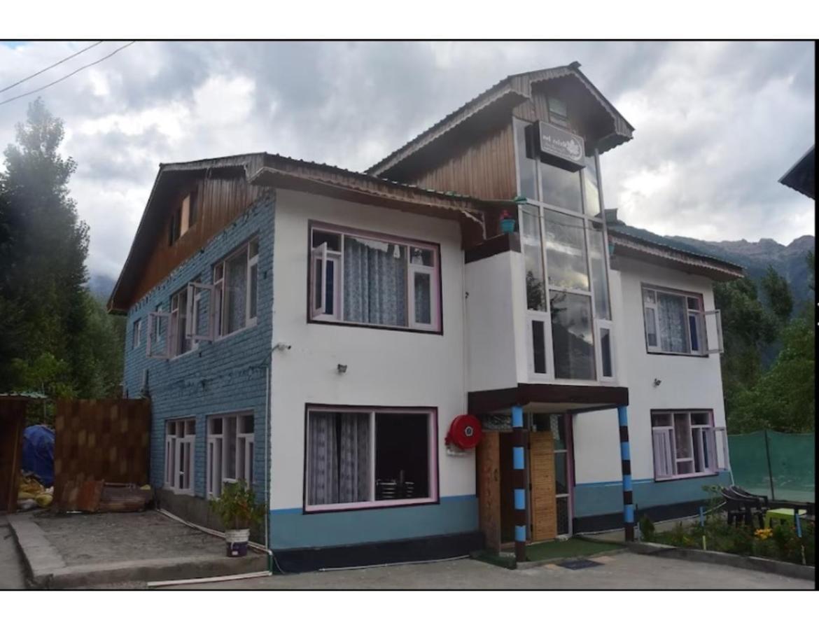 Homestay New Relax Inn, *