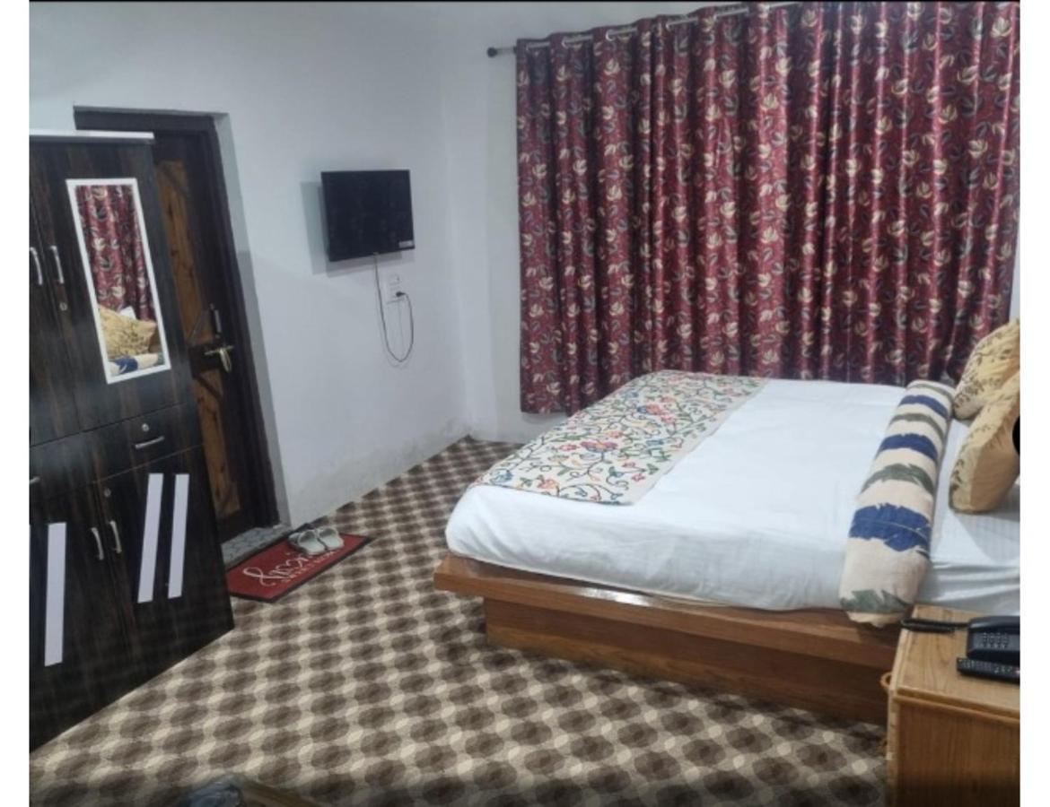 New Relax Inn,