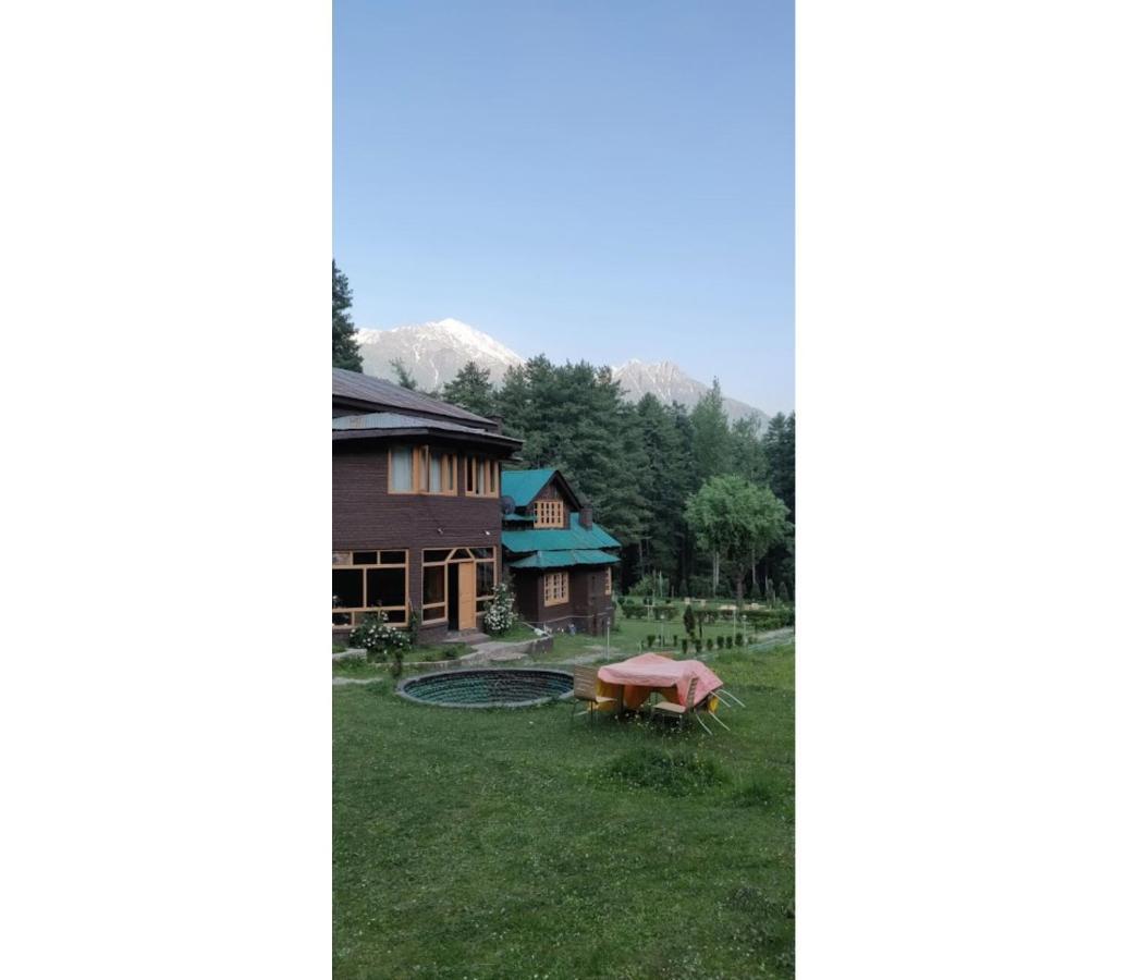 Aksa Resort, *