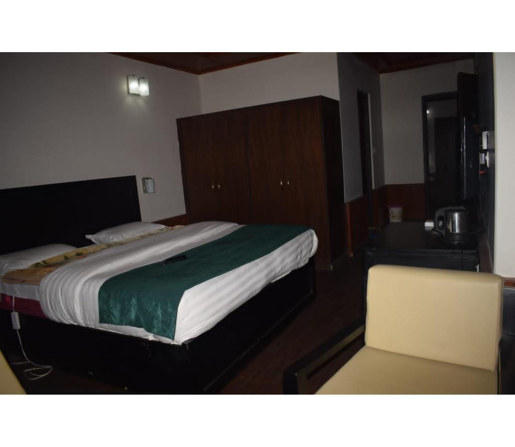 Aksa Resort, *
