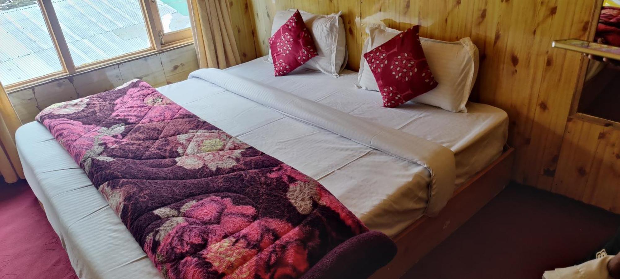 Guest house New Snow View Pahalgam