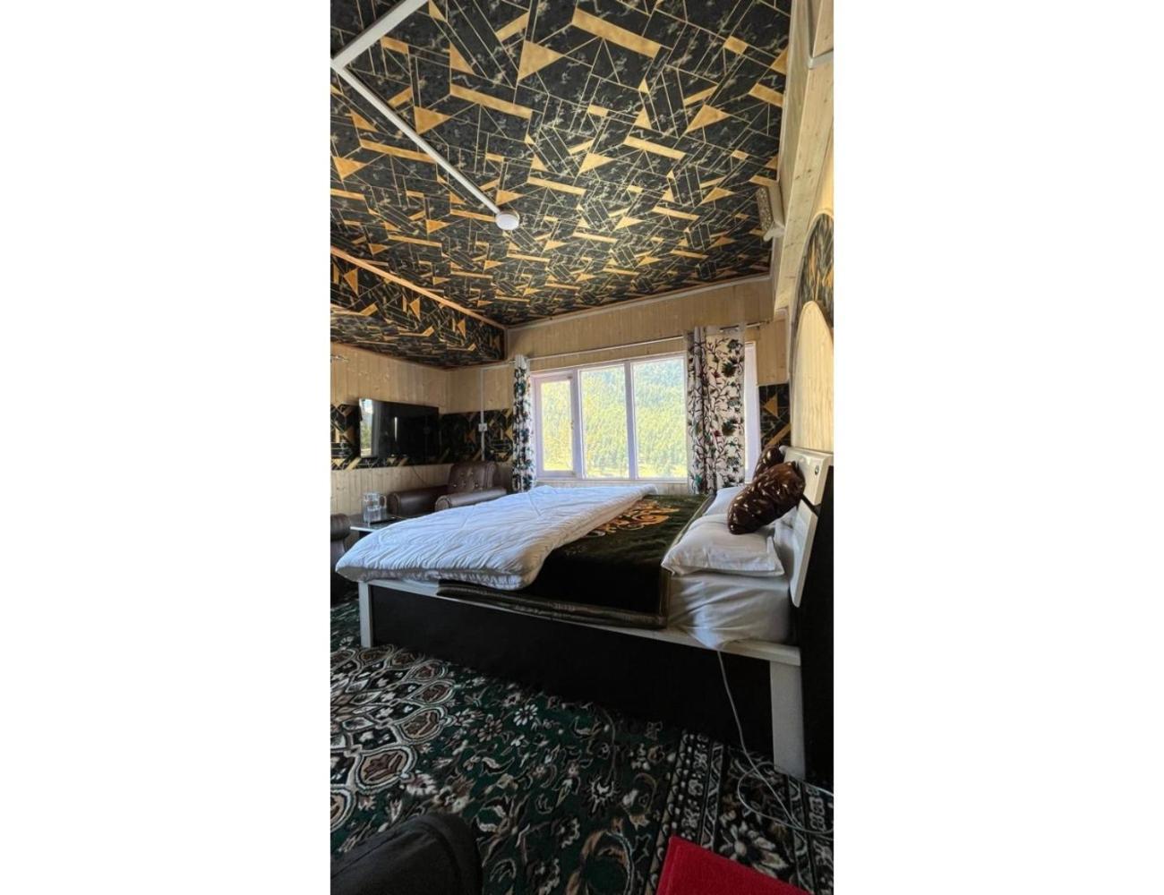 Homestay Pine View Resort,