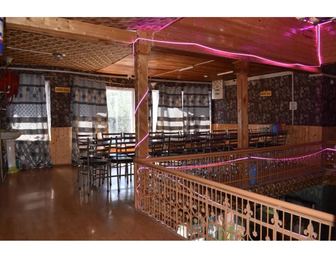 Pine View Resort, Homestay Pahalgam
